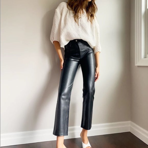 Aritzia Playa Blouse (size small in white) - Picture 2 of 5